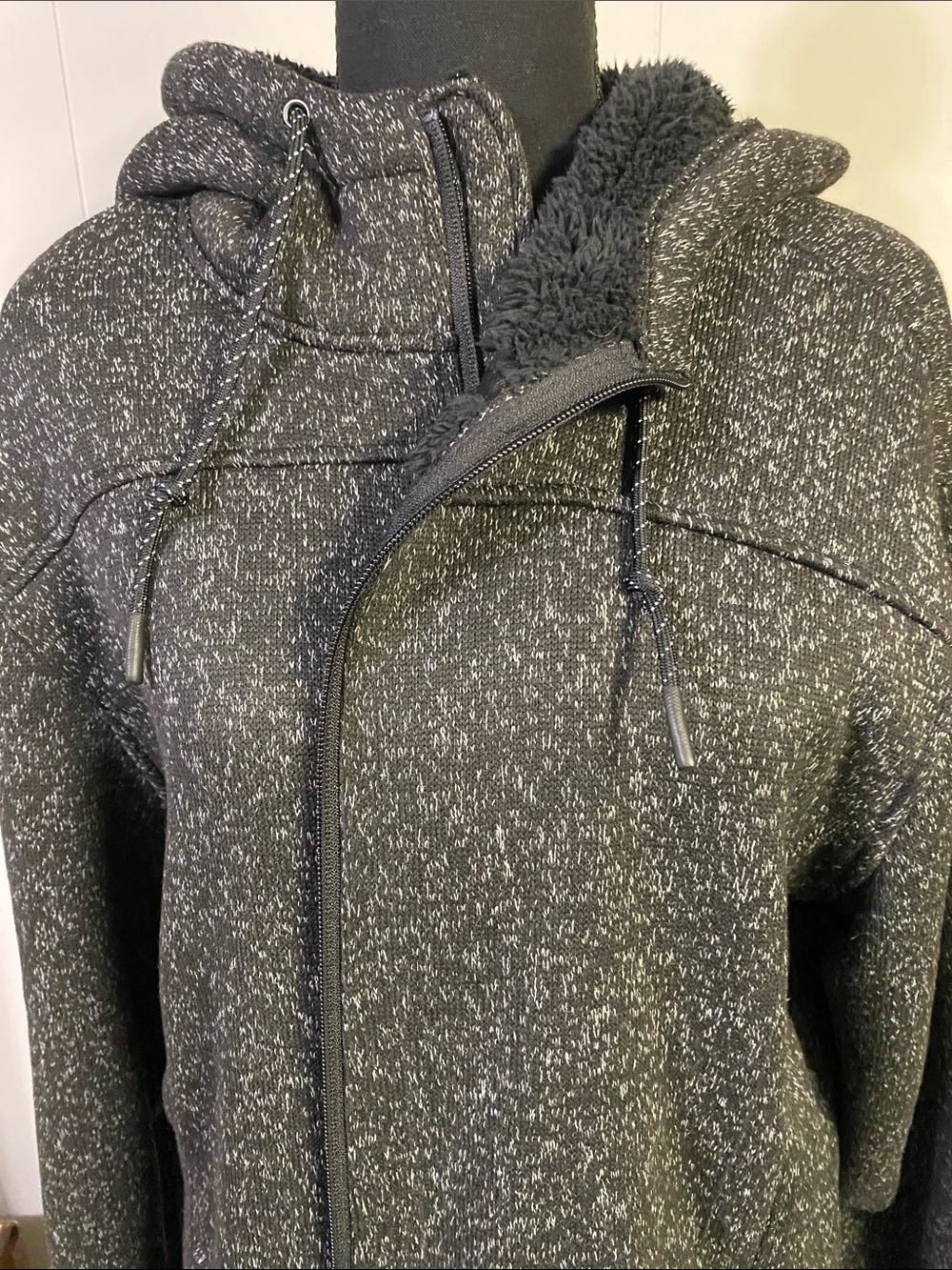 Free Country. Large. NWT.